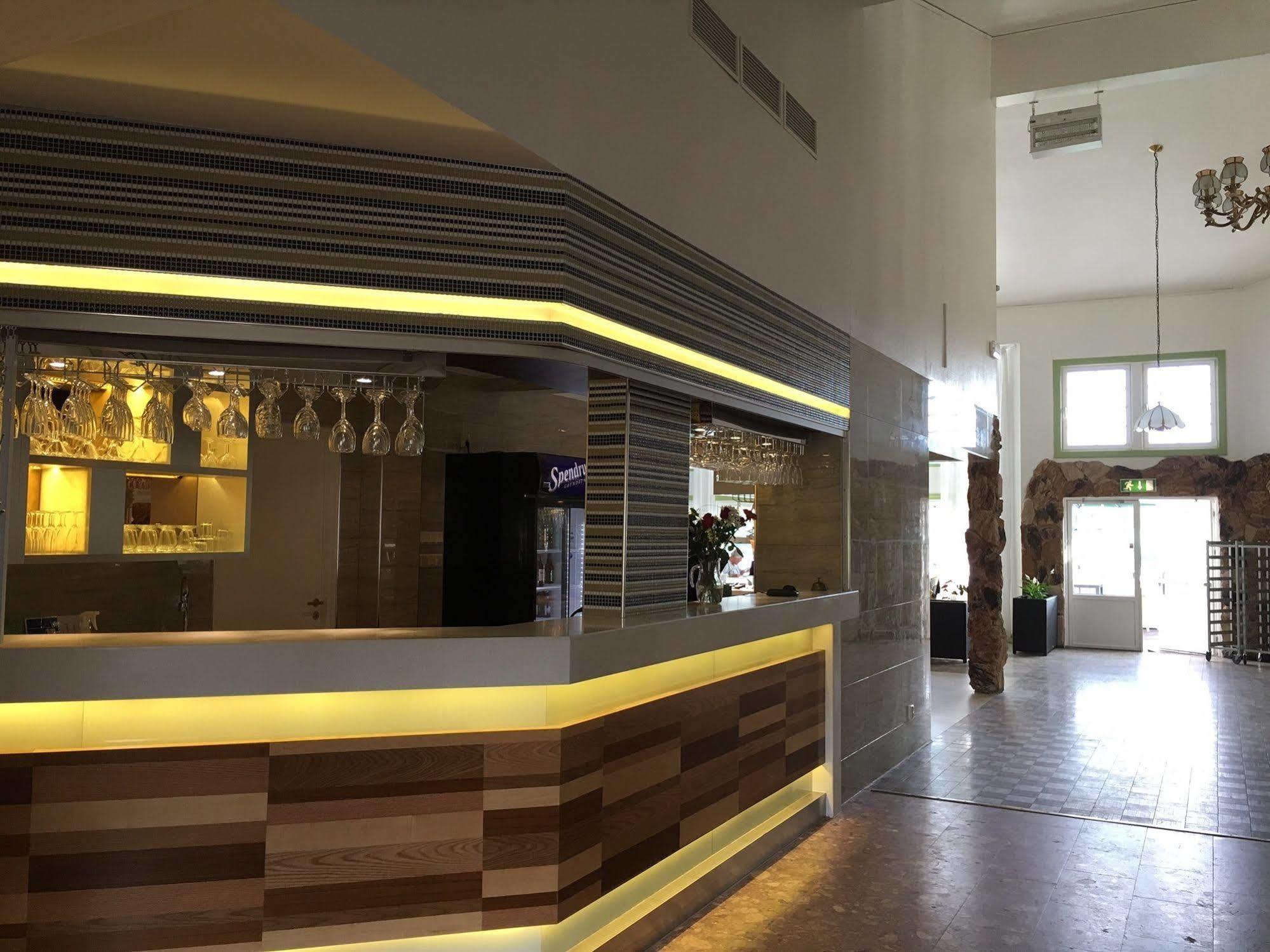 Hotell Skulesjoen Bjasta Ngoại thất bức ảnh